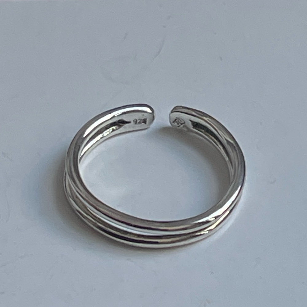 Silver Butterfly Adjustable toe Rings - Picture 5 of 9